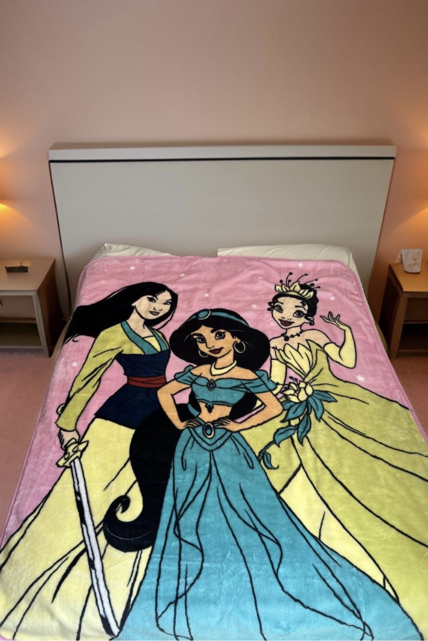 Princess Blanket 150cm x 200 cm